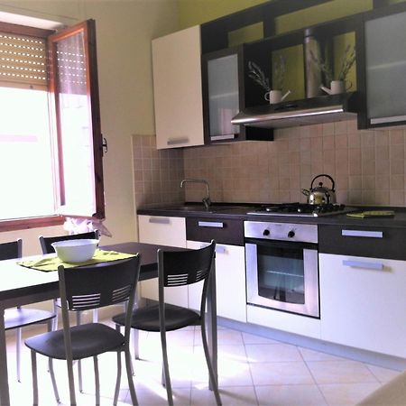 Seaside Holidays Apartamento Alghero Quarto foto